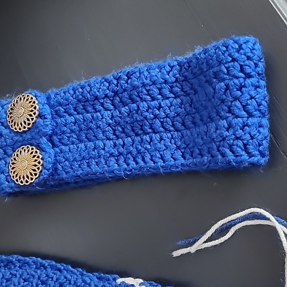 HAND CRAFTED SCARF AND HEADBAND SET - Picture 6 of 7